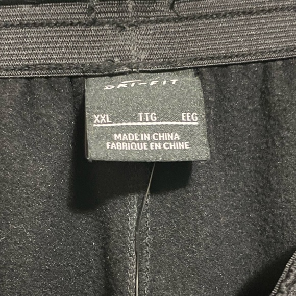 Men’s Nike Therma Dri-Fit Black Joggers Size XXL New with out tag - Picture 6 of 6